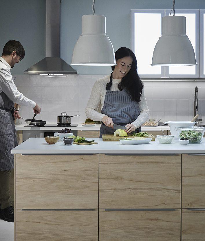 Una luce bianca e chiara crea dei contrasti netti, in modo da vedere esattamente cosa stai cucinando o tagliando!