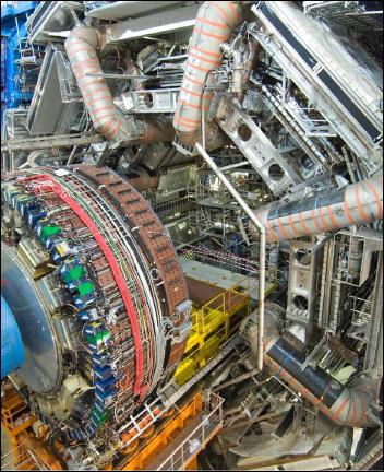LHC: avventura scientifica globale