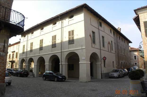 _ PALAZZO MENTONE, CHERASCO (CN) NUCLEO STORICO RISALENTE ALLA FONDAZIONE DELLA CITTÀ DI CHERASCO, SOTTO LA TUTELA DELLA SOPRINTENDENZA PER I BENI