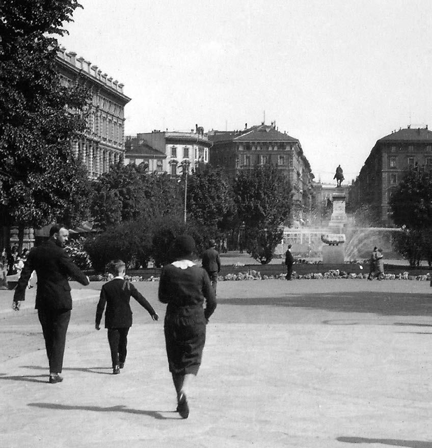 Piazza Cordusio alla fine degli anni 30.