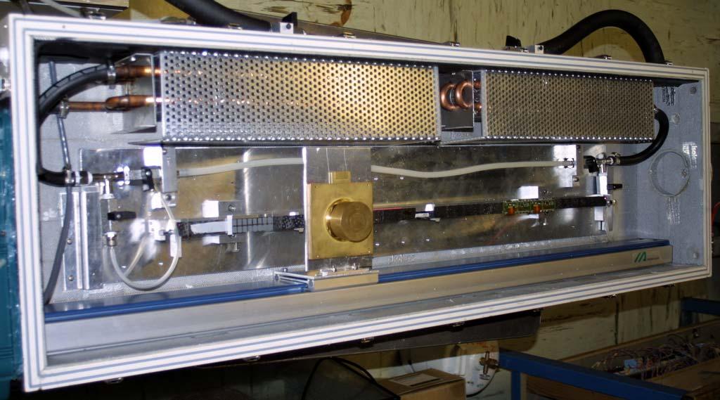Cold Box La cold box e pronta per essere usata: Flusso di azoto con sensore di umidita Raffreddata da un Lauda RP845C Movimentazione