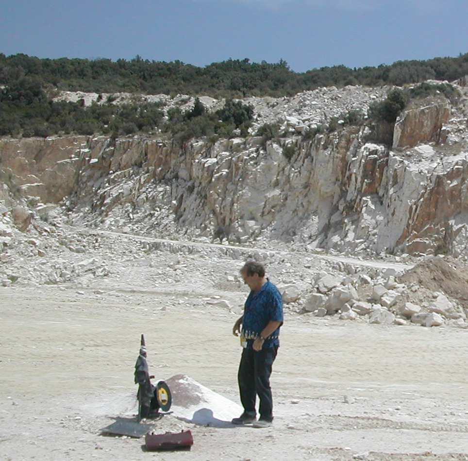 Documentazione fotografica dei rilievi eseguiti nei Piezometri 1 e 2 nel piano cava di quota +150