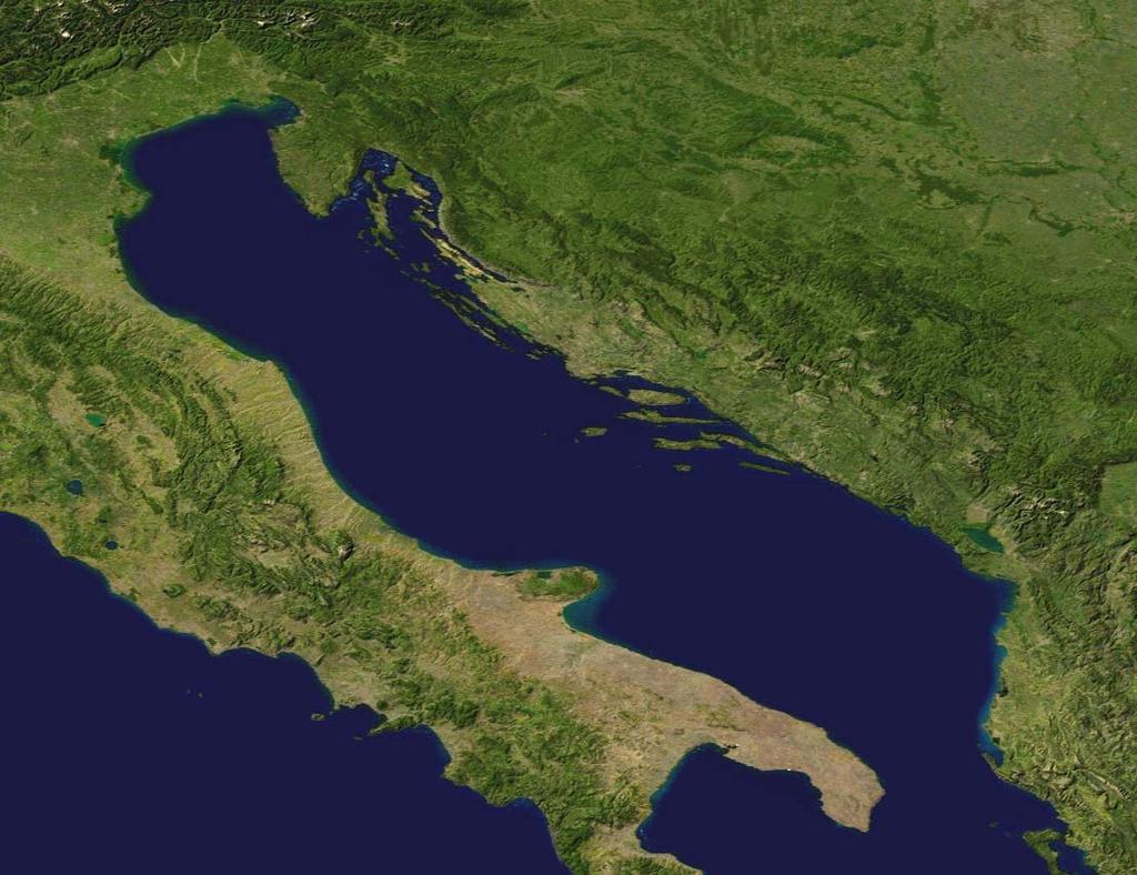 4. DESCRIZIONE GENERALE DEL PROGETTO RELATIVO ALLA ZONA ANTISTANTE LA PROVINCIA DI PESCARA 4.1. Ubicazione dell area prescelta Fig. 2. Immagine satellitare del Mare Adriatico.