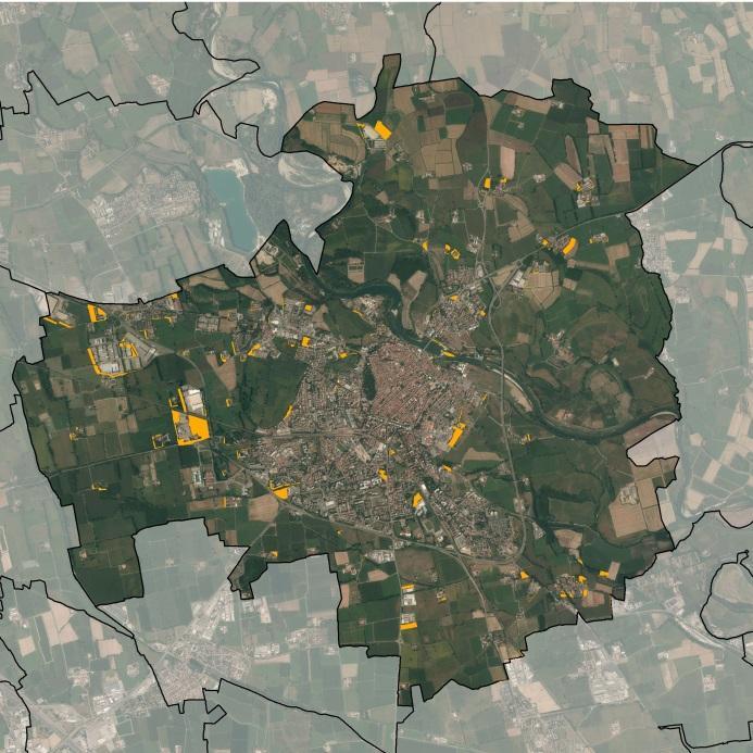 Comune di Lodi (LO) Figura 41 Comune di Lodi: Localizzazione degli Ambiti di Trasformazione del PGT (in arancione) e Trasformazioni dirette (in giallo).