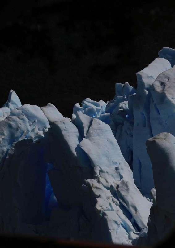 FOCUS Il viaggio è una combinazione di 3 trekking dislocati tra Argentina e Cile. Gli spostamenti in auotbus sono uno scorrere di immagini su paesaggi mozzafiato.