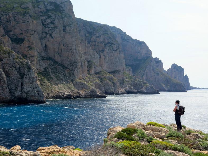 Cinque giorni nell isola più spettacolare del Mediterraneo passando dalle leggendarie rocce dolomitiche dei Barranchi L isola di Marettimo è uno degli ultimi paradisi selvaggi del Mediterraneo.
