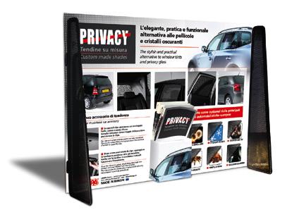 SICUREZZA Le tendine PRIVACY contribuiscono ad un sostanziale aumento della sicurezza apportando un effetto oscurante ai cristalli auto e prevenendo la visione all interno del veicolo.