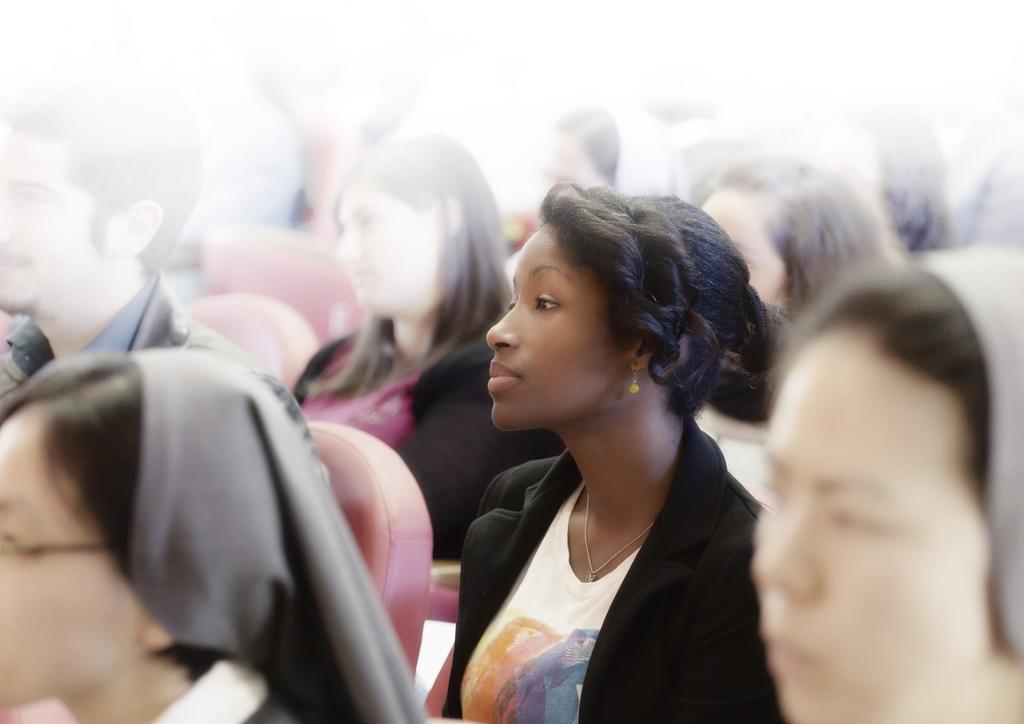 SCIENZE DELL EDUCAZIONE E DELLA FORMAZIONE Educatore nei servizi per l infanzia Il Corso di Laurea o Baccalaureato in Scienze dell Educazione e della Formazione, indirizzo Educatore nei servizi