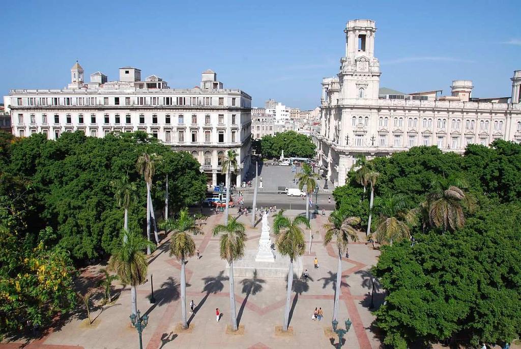 La città fu fondata nel 1515 spostando la capitale da Santiago e il suo nome fu San Cristobàl de la Habana in ricordo di Habaguanex, l ultimo
