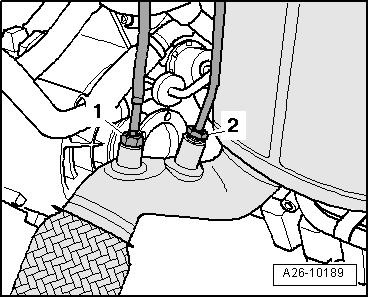 Pagina 6 di 13 Svitare dal tubo di scarico posto dietro il filtro antiparticolato il sensore 4 di temperatura dei gas di scarico -G648- (-n. 1-).