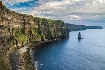 4 giorno lunedì ESCURSIONE ALLE ISOLE ARAN Prima colazione in hotel. Intera giornata libera da trascorrere a Galway oppure escursione facoltativa, a pagamento, alle isole Aran.