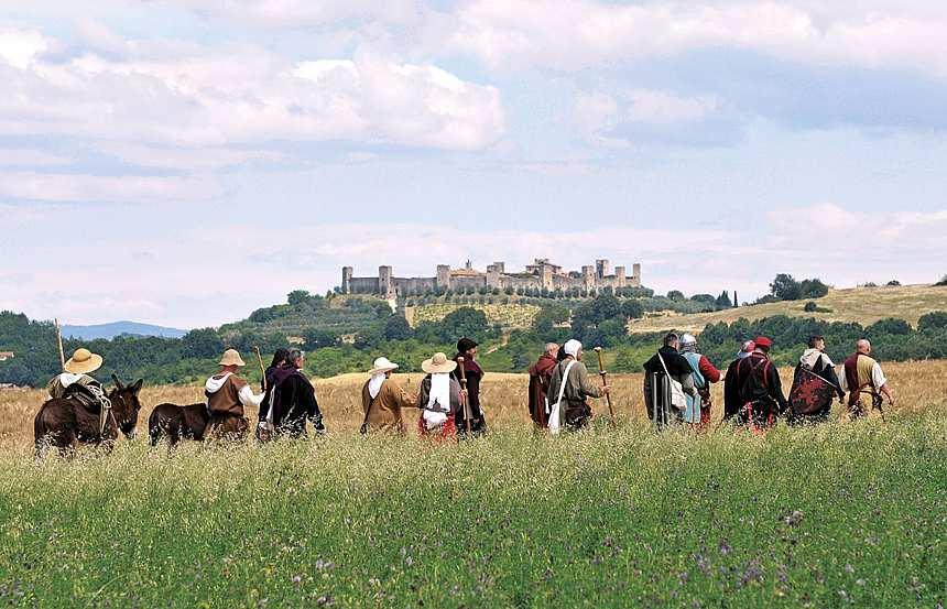 monteriggioni via francigena unesco Valdelsa.net http://www.valdelsa.net/notizia/la-via-francigena-riconosciuta-come-pa... 1 di 4 27/04/2016 9.