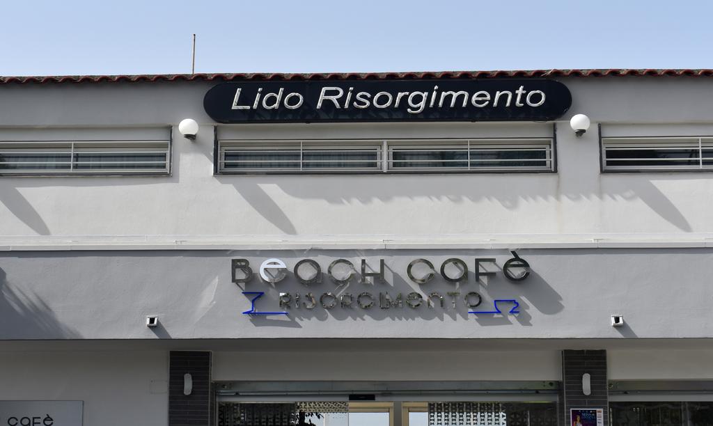 Lido Risorgimento Beach Il Lido Risorgimento è ormai da tempo punto di riferimento sia per gli amanti del mare che per quelli della buona cucina.