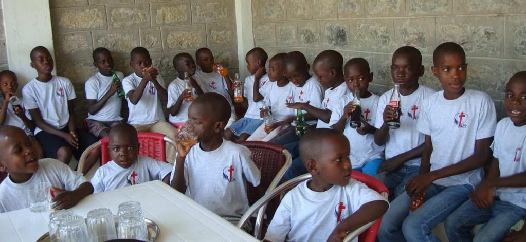 The visitors brought for the children chocolate from Switzerland.