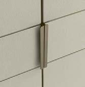 Finitura maniglia Fitted: ardesia opaco o champagne opaco. maniglia Fitted Fitted handle Technical data Cover door, thickness 1, Cover or Fitted applied handle. Opening: leaf or coplanar.