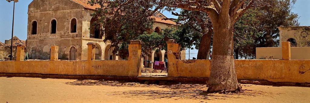 casa degli schiavi dell isola di Gorée, testimonianza di un orribile passato Il lago rosa,