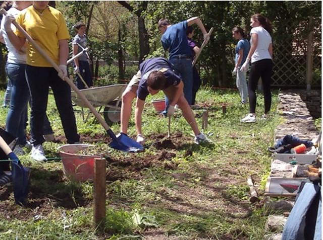 SERVIZI EDUCATIVI SEPINO E PIETRABBONTANTE Archeologia e territorio restauro archeologico; la terza nello scavo archeologico (rilievi stratigrafici, disegno archeologico, catalogazione, fotografia,