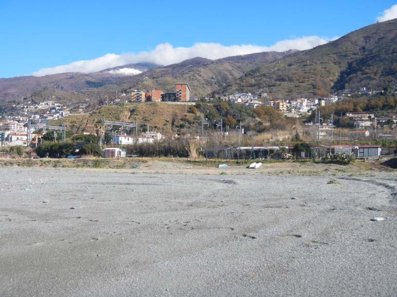 Foto 3: Spiaggia - particolare vista dell'arenile Foto