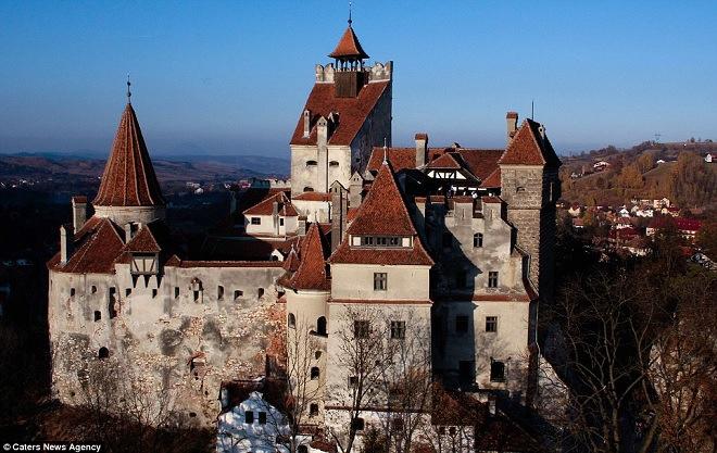 successive. A partire dal 1920, il castello di Bran divenne residenza dei sovrani del Regno di Romania.