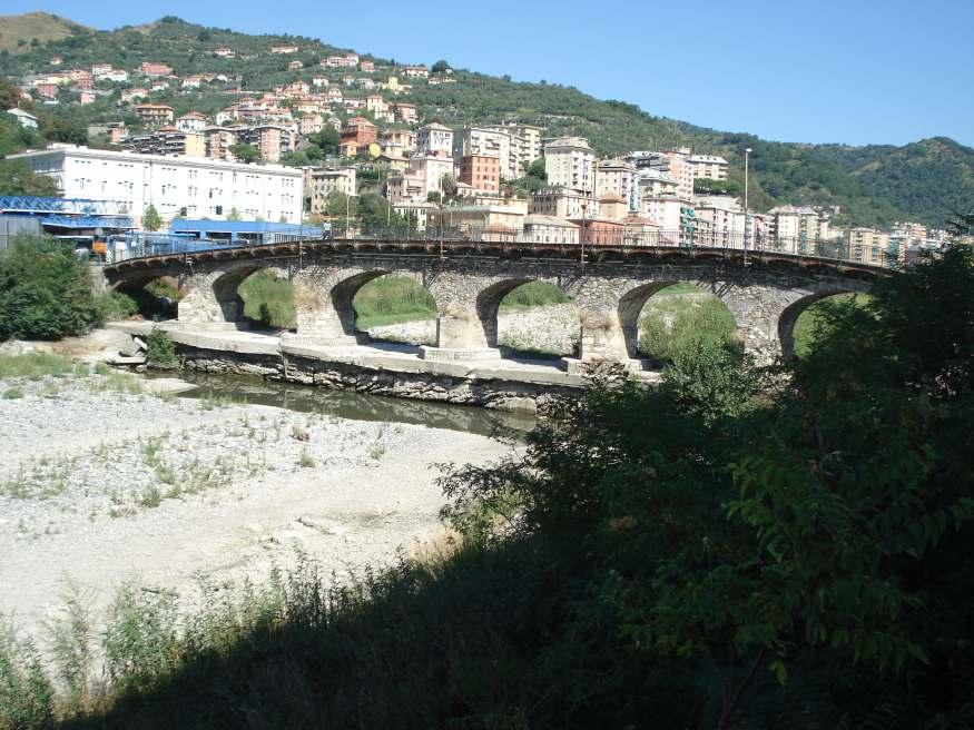 delle pile Ponte Carrega, vista da valle Portata di progetto (m³/s - tempo di ritorno) 1058-200 Velocità media in alveo (m/s) 2,62