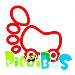 PIEDIBUS Prosegue con successo l attuazione del progetto Piedibus anche nell anno scolastico 2010-2011.