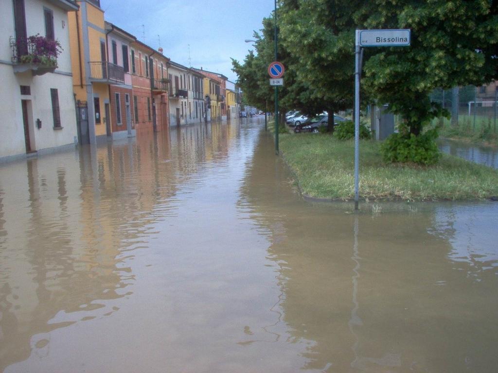 Volumi di esondazione per eventi pluviometrici di durata 12 h e tempo di ritorno di 5, 20 e 100 anni Aree allagate evento 16 giugno 2010 Aree classificate a