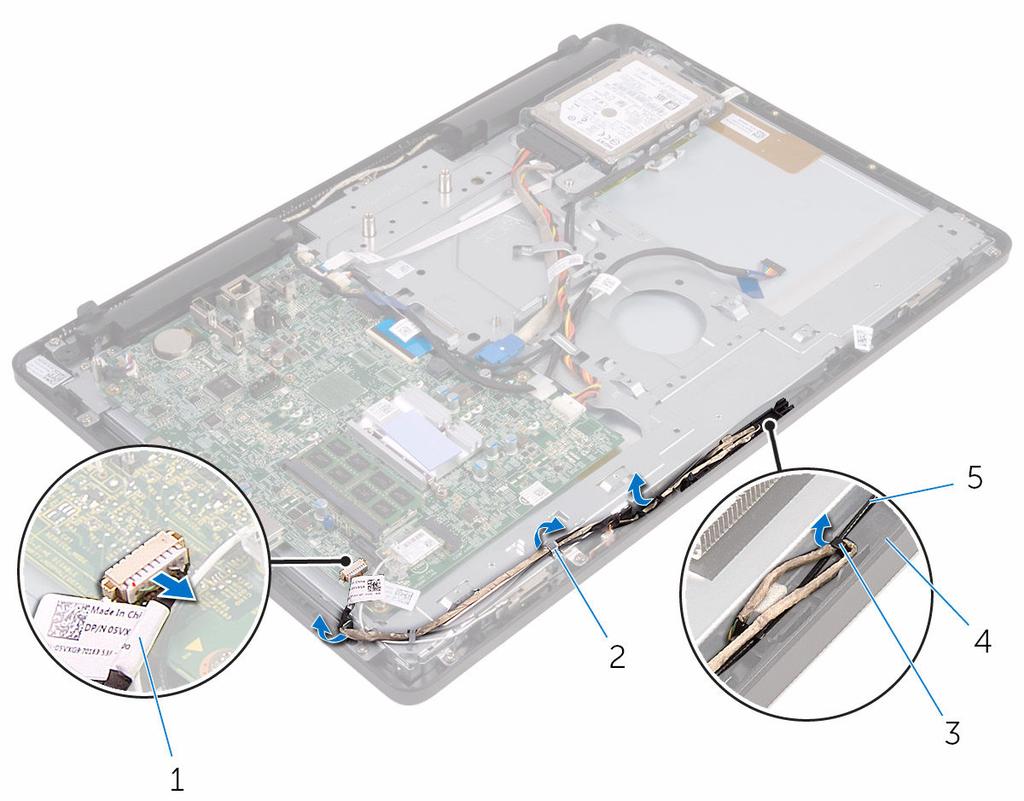 4 Rimuovere il cavo della fotocamera dalla linguetta sul retro dell'intelaiatura della fotocamera.