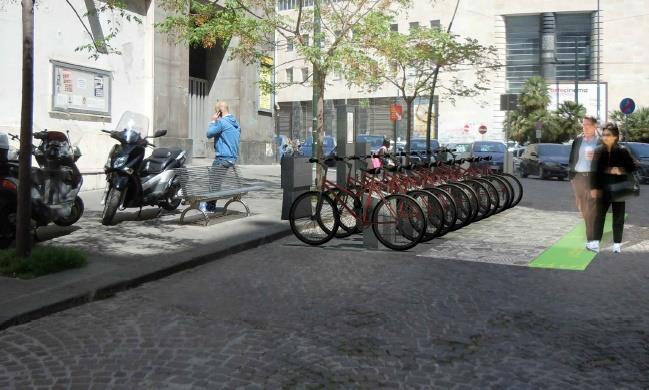 Incentivare la mobilità ciclo pedonale il servizio di bike sharing Sperimentazione del bike sharing a flusso libero (free floating) Flotta massima