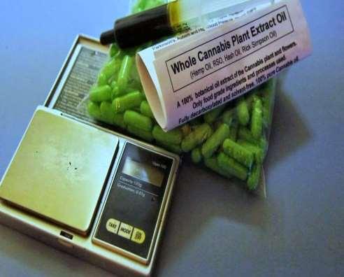Modalità di prescrizione della Cannabis ad uso medico: Le preparazioni magistrali di cannabis, inclusa la Cannabis FM-2, possono essere prescritte da qualsiasi medico abilitato mediante prescrizione