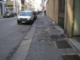 via Principe Tommaso in evidente stato di