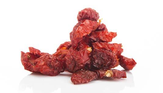 Sun-dried tomatoes in extra virgin olive oil, aromatized with Salento typical flavors and aromas. Sweet and tasty, they are compact and fragrant, ideal to be eat at natural.