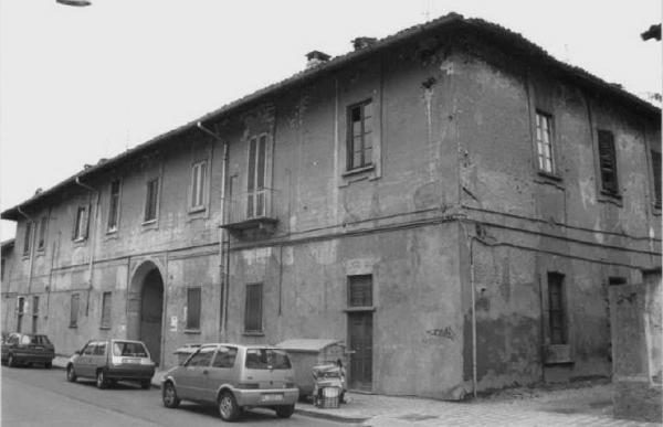 Villa Pionnio Abbiategrasso (MI) Link risorsa: http://www.lombardiabeniculturali.