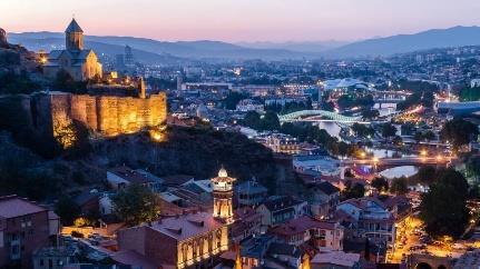 Itinerario di viaggio Day 1: Italia Tbilisi Pomeriggio: