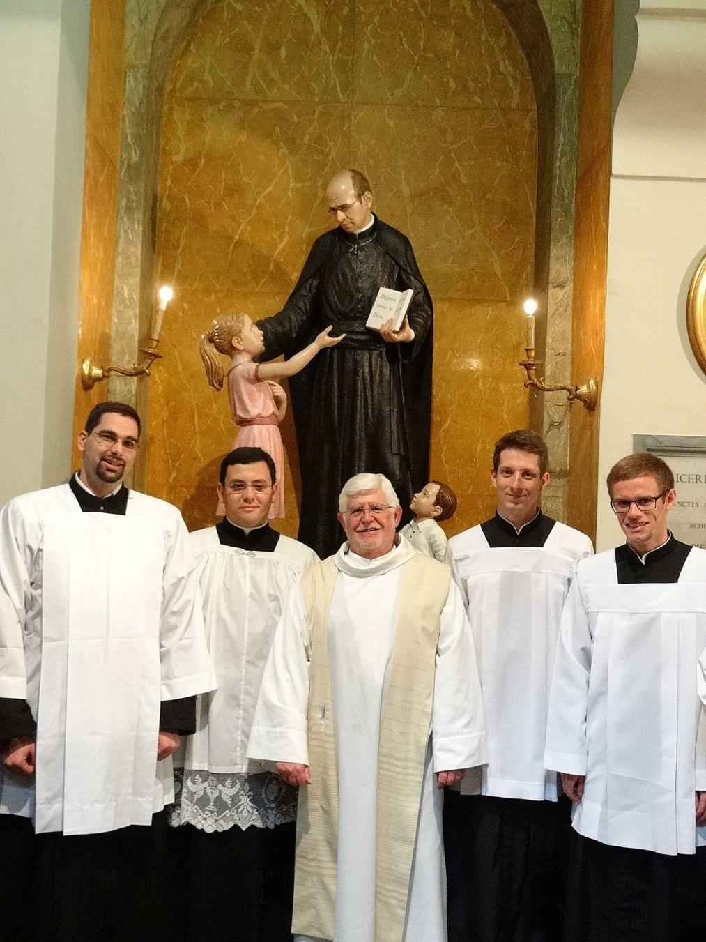 Gli studenti del Nazareno hanno partecipato attivamente alle celebrazioni della Canonizzazione di San Faustino Míguez.