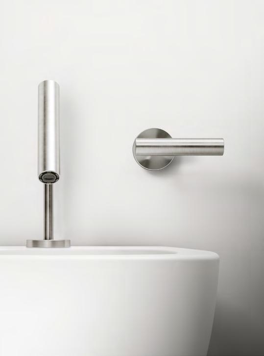 GRUPPO BIDET Gruppo bidet con bocca di erogazione e comando idroprogressivo da parete Set for bidet with wall mounted hydroprogressive flow