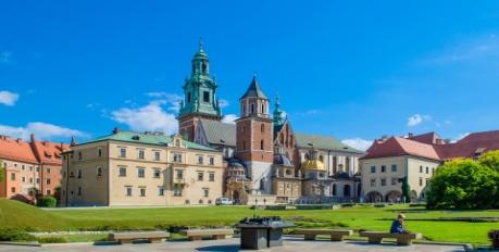 POLONIA 2019 TOUR DI GRUPPO 8 GIORNI / 7 NOTTI VOLO ESCLUSO Vieni e vivi l atmosfera unica della Polonia. Scopri i luoghi magici e conosci le attrazioni turistiche indimenticabili.