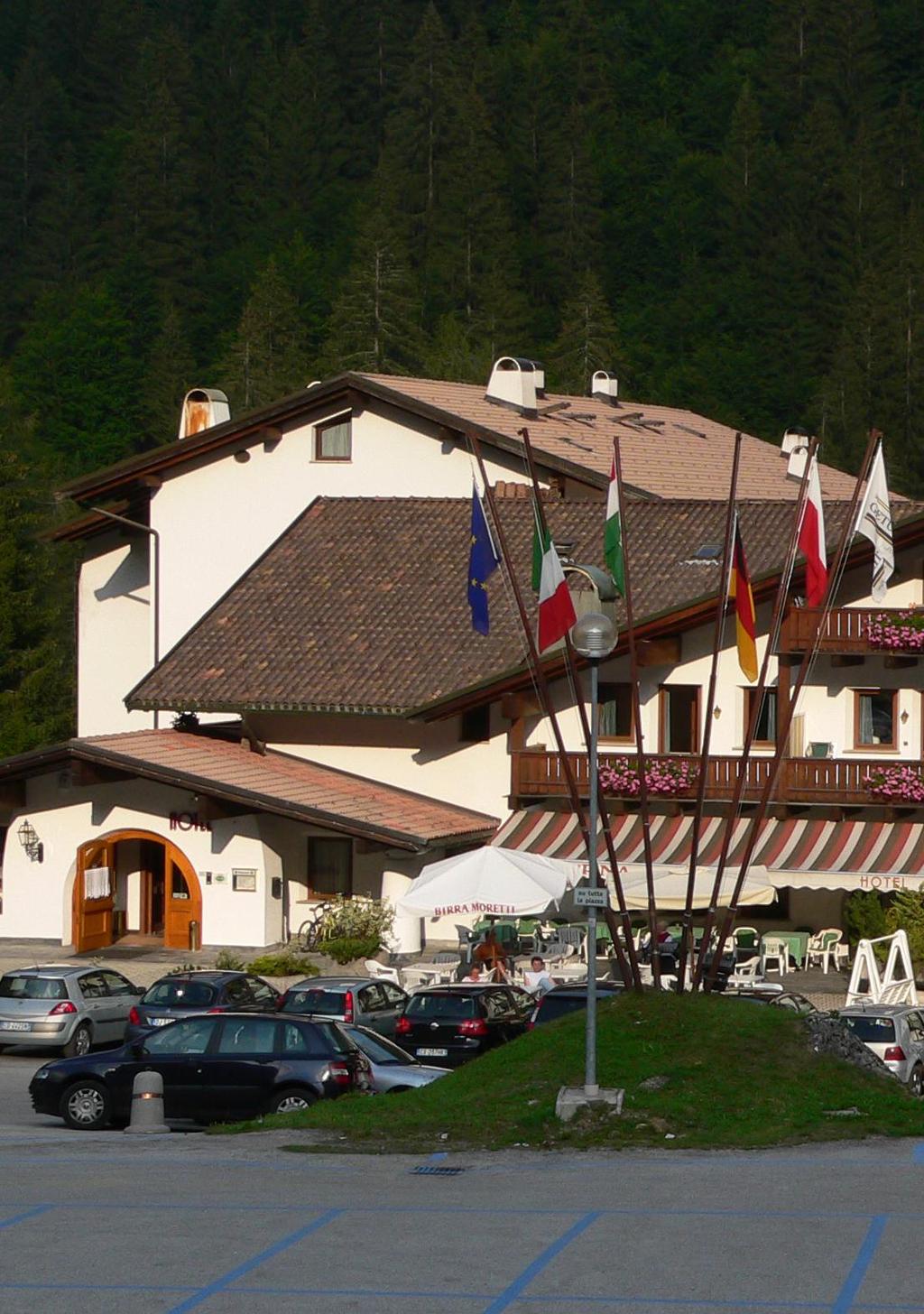 www.geturhotels.com FALCADE (BELLUNO) PREZZI PER PERSONA PER PERIODO IN CAMERA DOPPIA E MEZZA PENSIONE 28 PERIODO NOTTI 14/07-21/07 7 1.010 21/07-28/07 7 1.010 28/07-04/08 7 1.010 04/08-11/08 7 1.