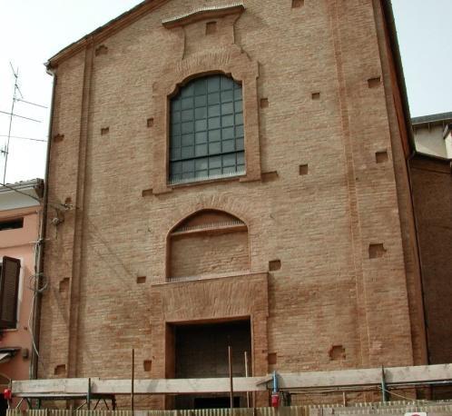 Ristrutturazione con miglioramento sismico di una Chiesa Edificio scolastico in Centro storico: Ristrutturazione e Miglioramento sismico Lo studio tratta sia le Opere private che le Opere Pubbliche,