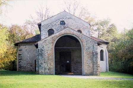 Spoleto La Torre di Torba La Basilica di San Salvatore a Spoleto è un edificio eccezionale per il linguaggio romano classico con