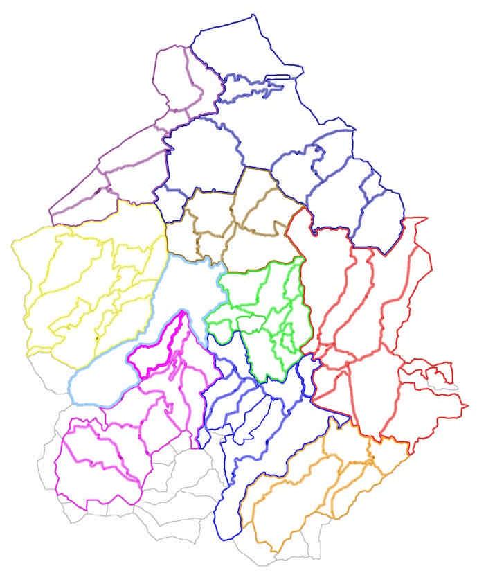 Mappa del commercio al dettaglio numero di esercizi ogni 1000 abitanti per zone geografiche VALLE CERVO VALLE ELVO 8 SERRA-LAGO BIELLA 15 VAL SESSERA 10 VALLE DI MOSSO 10 COLLINE CENTRALI 8 CINTURA