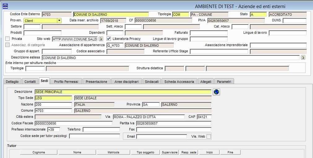 1 GESTIONE TIROCINI CURRICULARI ESTERNI Il processo di Gestione Tirocini di ESSE3 (back office) si può riassumere in quattro FASI distinte: Anagrafica AZIENDA CONVENZIONE con Azienda Definizione