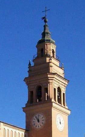 Dettaglio del campanile barocco