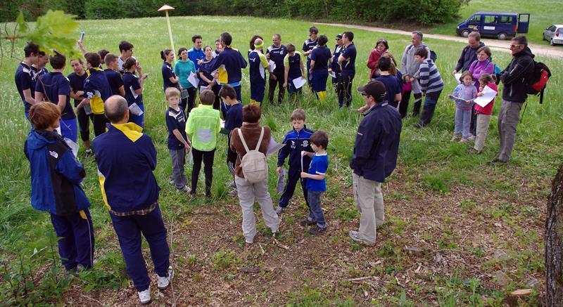 Orienteering: a Trento si chiama Uno Sport per tutta la famiglia Gli istruttori del Trent-O adottano un metodo didattico che consente