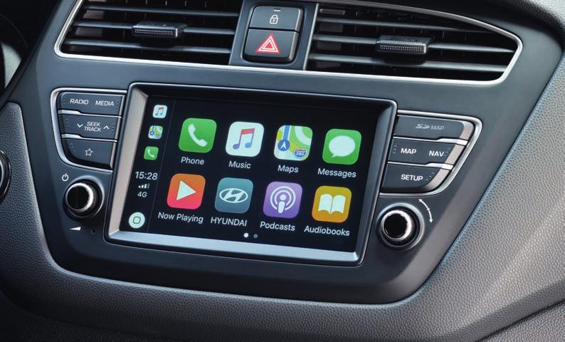 Il Multimedia System con touchscreen da 7'' con connettività Apple CarPlay e