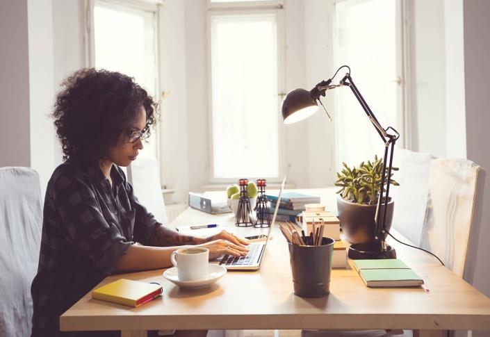 TELEWORKING «Il telelavoro costituisce una forma di organizzazione e/o esecuzione dell attività lavorativa, attraverso l uso della tecnologia informatica, nell ambito di un contratto o di un rapporto