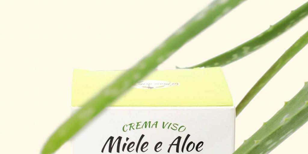 Crema Viso Miele e Aloe 50 ml per tutti i tipi di pelle Crema leggera indicata anche nel periodo estivo per tutti i tipi di pelle giovani e non più giovani.