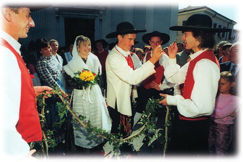 Nozze sanroccare Il giorno del matrimonio è una data che non si dimentica e certamente quello di Tania Gurtner e Raffaele Venica, celebrato nella chiesa parrocchiale di S.