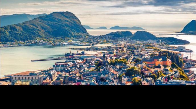 in italiano; itinerario combinato tra i fiordi e capitali nordiche tra natura e cultura Luoghi visitati Oslo,
