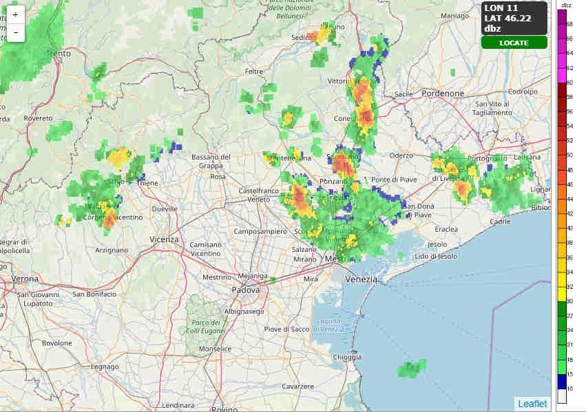 7. ANALISI DELLE IMMAGINI RADAR E DI PARTICOLARI FENOMENI METEOROLOGICI Si considerano qui, per alcune fasi di precipitazione almeno localmente intensa, le immagini radar in cui viene rappresentata