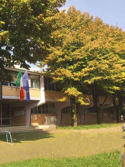 del Liceo Scientifico Il percorso del Liceo Scientifico è indirizzato allo studio del nesso tra cultura scientifica e tradizione umanistica.